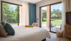 Saisonvermietungen Eigentum Tourrettes