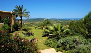 Saisonvermietungen Villa Santa Eularia des Riu