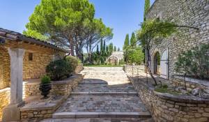 Verkauf Schloß Joucas