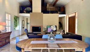 Verkauf Schloß Saint-Saturnin-lès-Apt