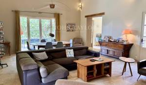 Verkauf Schloß Saint-Saturnin-lès-Apt