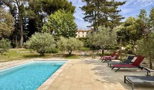 Verkauf Schloß Saint-Saturnin-lès-Apt