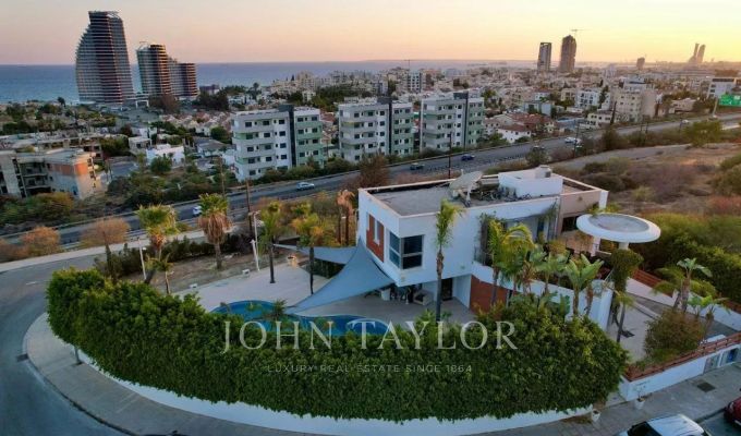 Verkauf Villa Mouttagiaka