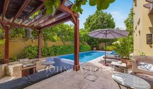 Verkauf Villa The Lakes