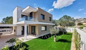 Vermietung Villa Agios Tychonas